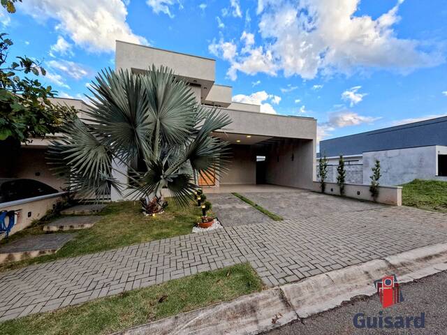 #918 - Casa para Venda em Taubaté - SP - 2