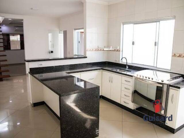 Casa para Venda em Taubaté - 4