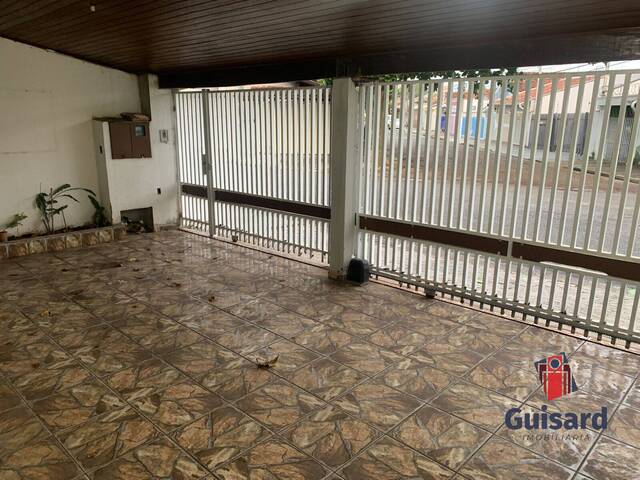 #935 - Casa para Venda em Taubaté - SP - 2