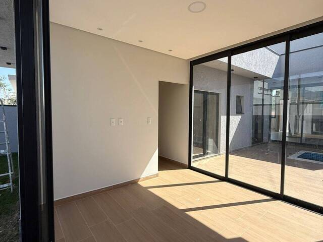 Casa em condomínio para Locação em Taubaté - 2