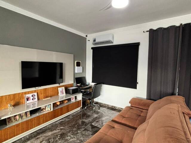 #1552 - Casa para Venda em Taubaté - SP - 1