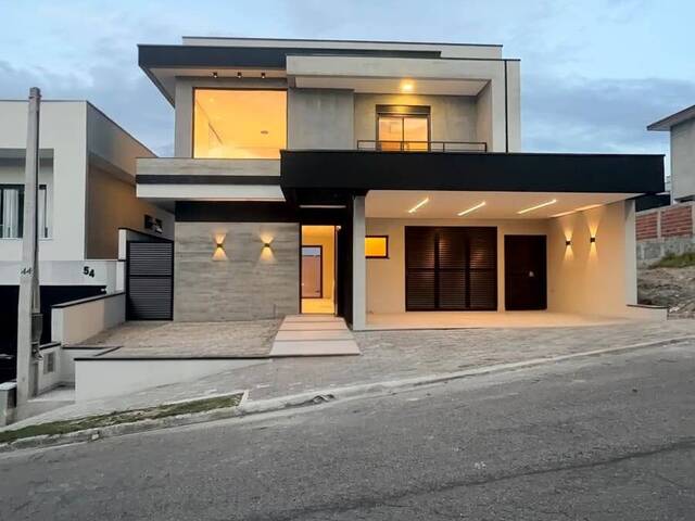 #1567 - Casa para Venda em São José dos Campos - SP - 1