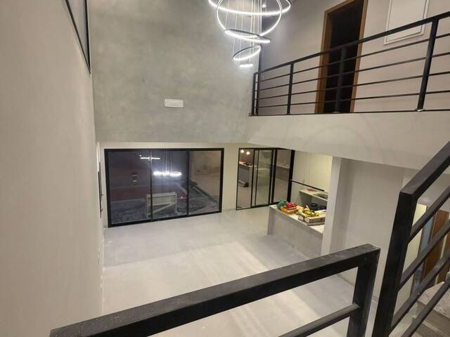 Casa para Venda em São José dos Campos - 4