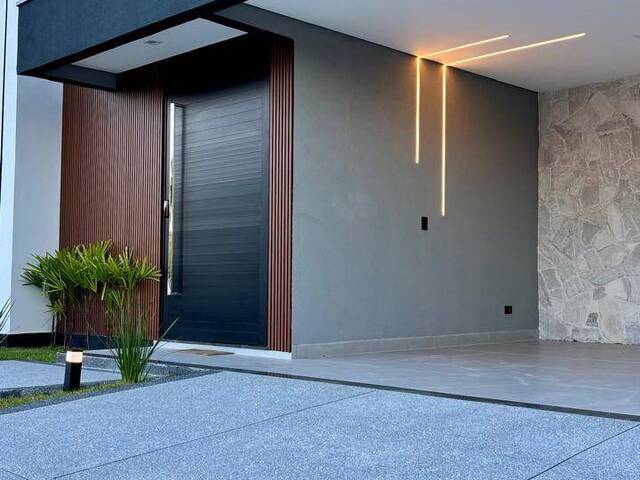 #1578 - Casa para Venda em Taubaté - SP - 2